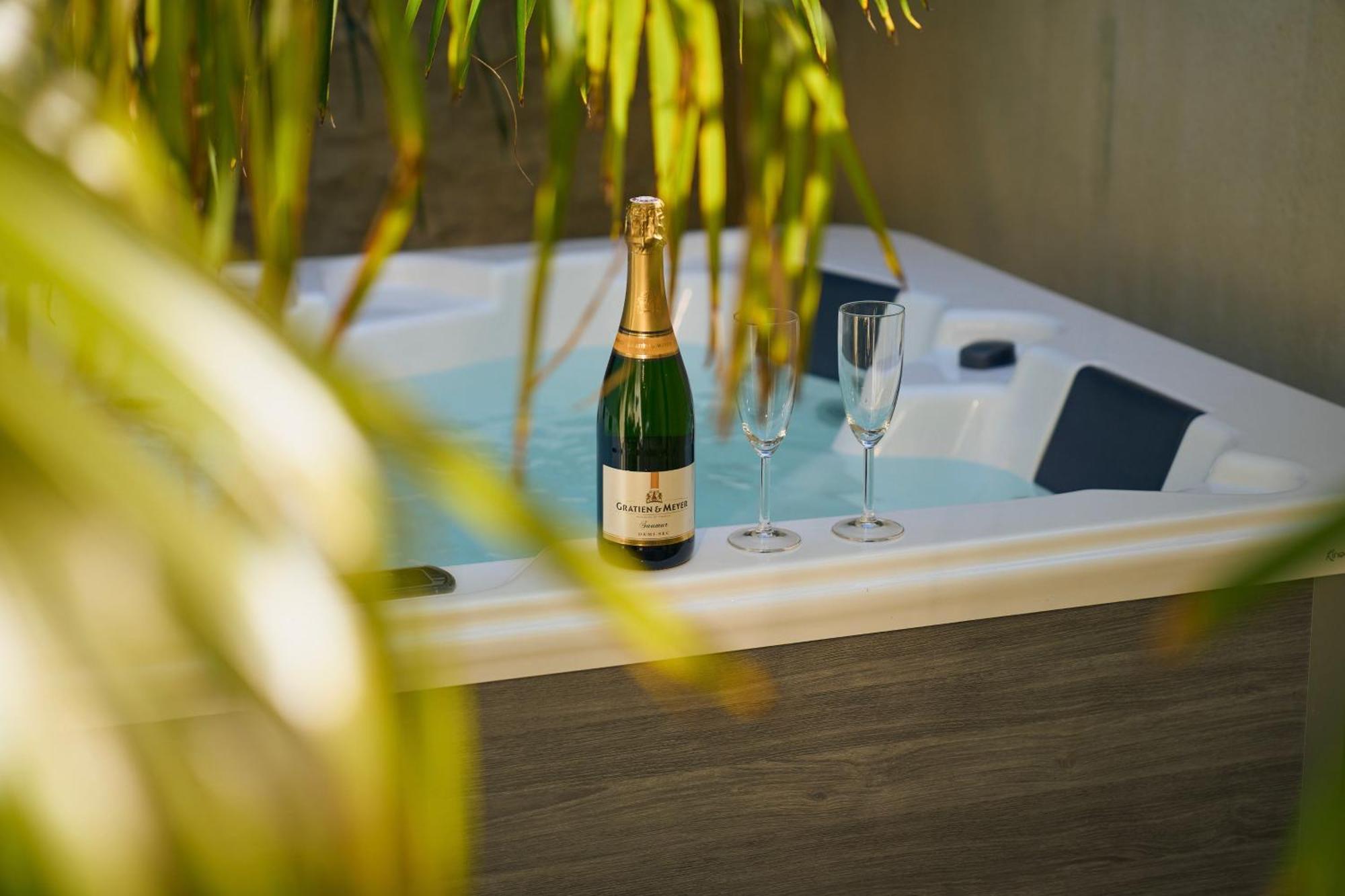 Suite Atypique - Jacuzzi Privatif En Centre Ville De Cognac Extérieur photo