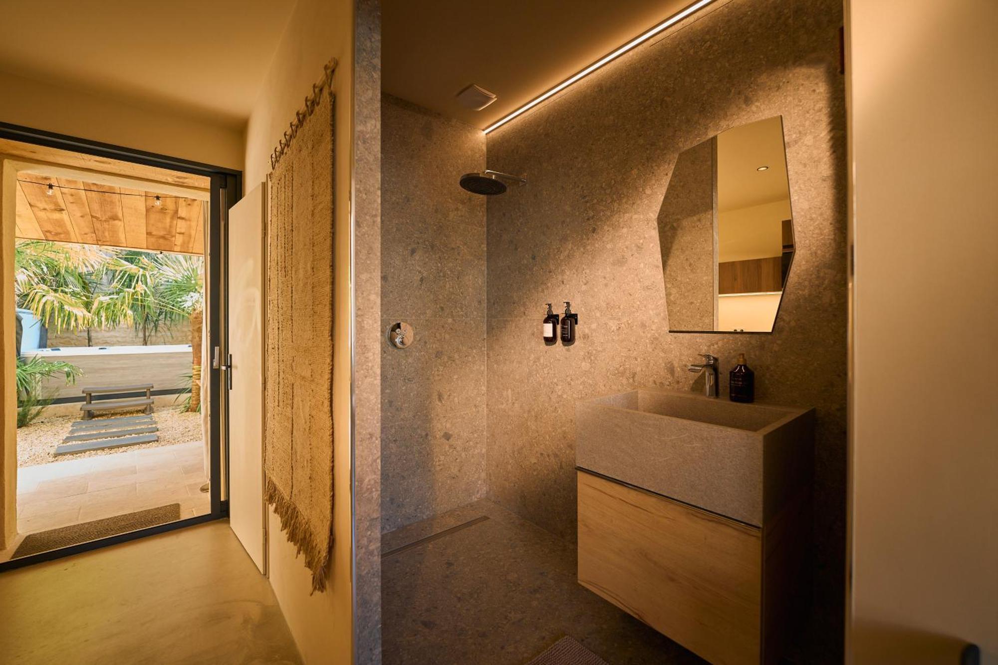 Suite Atypique - Jacuzzi Privatif En Centre Ville De Cognac Extérieur photo