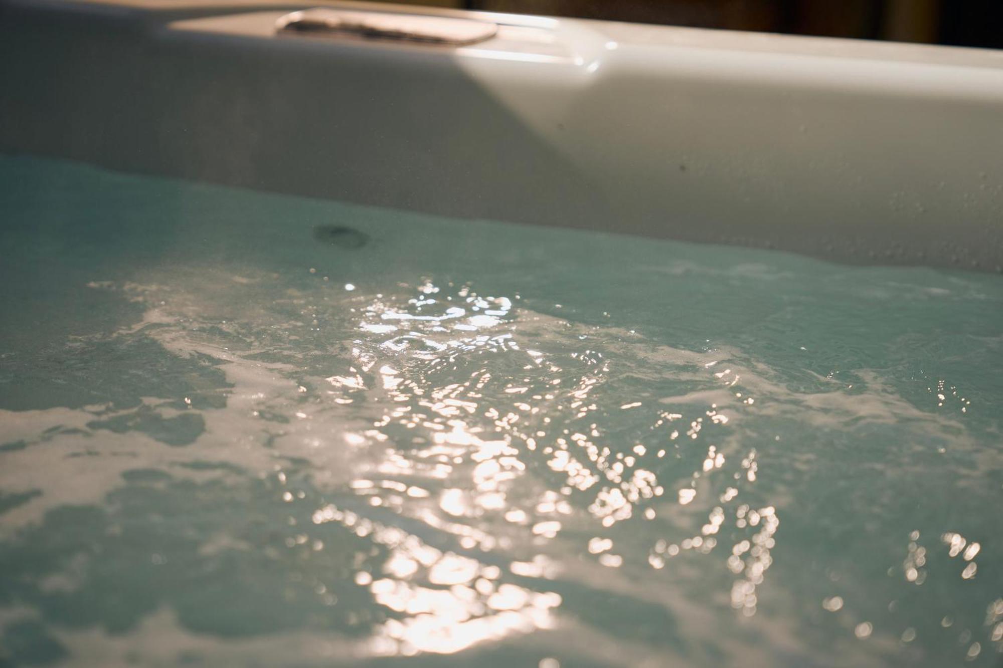 Suite Atypique - Jacuzzi Privatif En Centre Ville De Cognac Extérieur photo